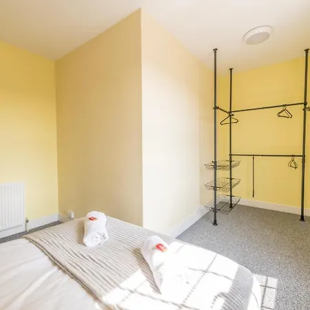 Apartment 7br House, Contractors, Free Parking, Central, By Prescott