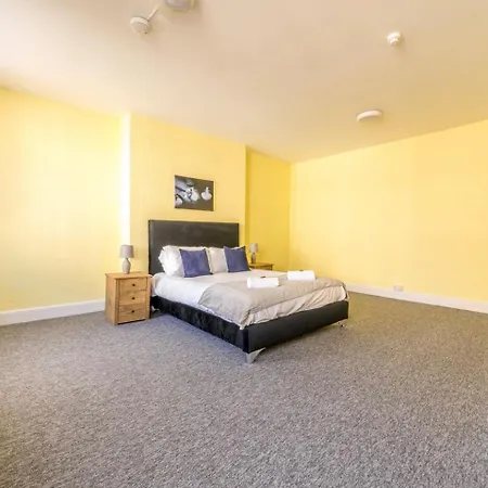 7br House, Contractors, Free Parking, Central, By Prescott דירה בריסטול