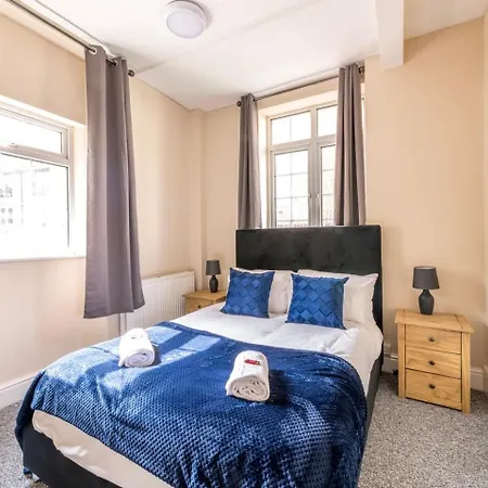 7br House, Contractors, Free Parking, Central, By Prescott Lägenhet *