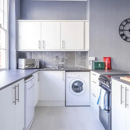 7br House, Contractors, Free Parking, Central, By Prescott *